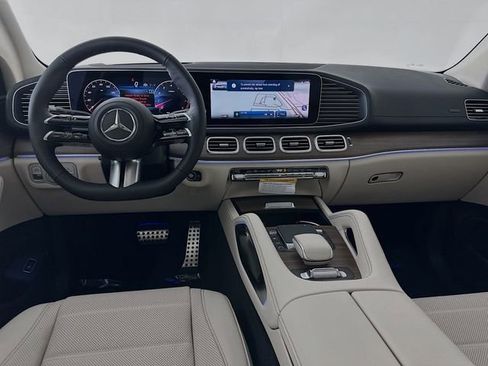 New 2026 Mercedes-Benz GLS 450 4MATIC image 23