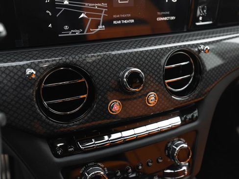 Used 2025 Rolls-Royce Ghost Black Badge image 40