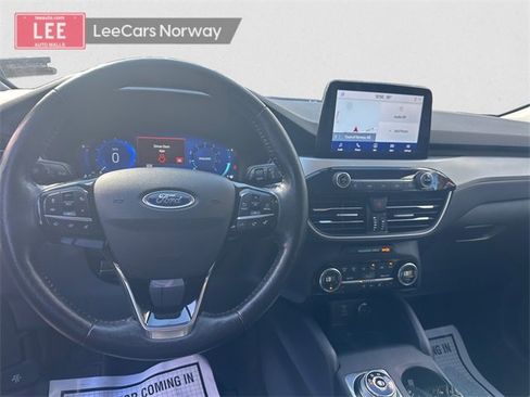 Used 2021 Ford Escape SEL w/ Technology Package image 10