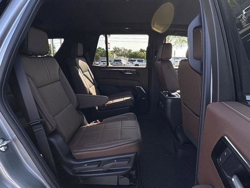 New 2026 Chevrolet Tahoe High Country AWD/4WD image 15
