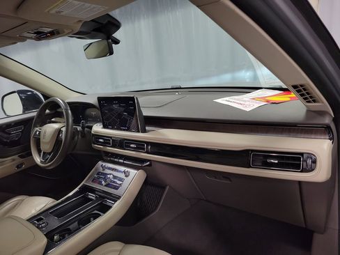 Used 2020 Lincoln Aviator Reserve w/ Equipment Group 201A image 30