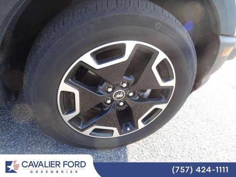 Used 2023 Ford Bronco Sport Outer Banks w/ Tech Package AWD/4WD image 13