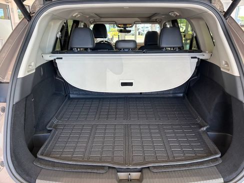 Certified 2024 Nissan Rogue SV w/ SV Premium Package AWD/4WD image 28