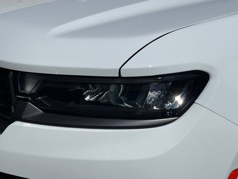 New 2026 Jeep Grand Cherokee L Limited AWD/4WD image 11