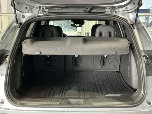 New 2026 Chevrolet Trax RS w/ Sunroof Package image 32