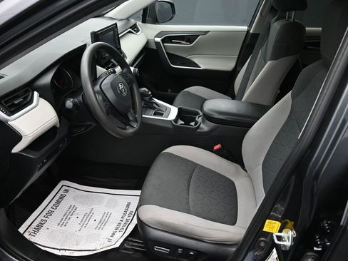 Used 2020 Toyota RAV4 XLE image 11