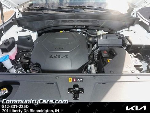 Certified 2025 Kia Telluride EX image 16