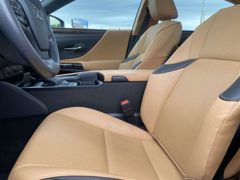 Used 2022 Lexus ES 350 w/ Premium Package FWD image 15