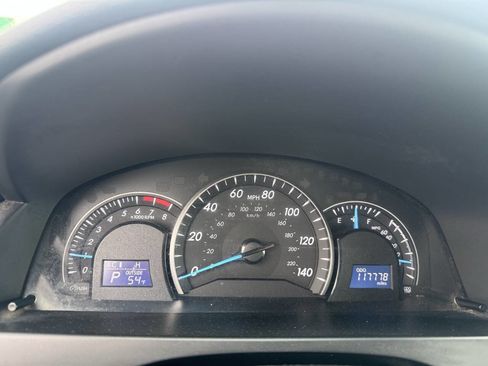 Used 2012 Toyota Camry LE image 16