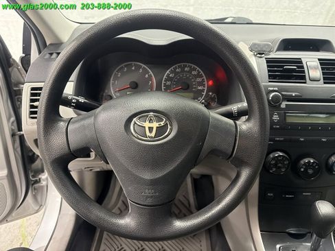 Used 2013 Toyota Corolla L FWD image 3