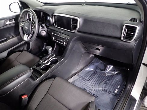 Used 2022 Kia Sportage LX image 28