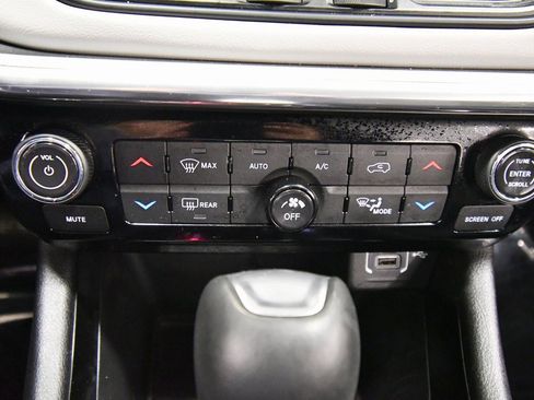 Used 2023 Jeep Compass Limited image 26