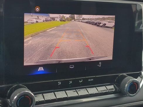 Used 2024 Chevrolet Colorado LT w/ LT Convenience Package image 20