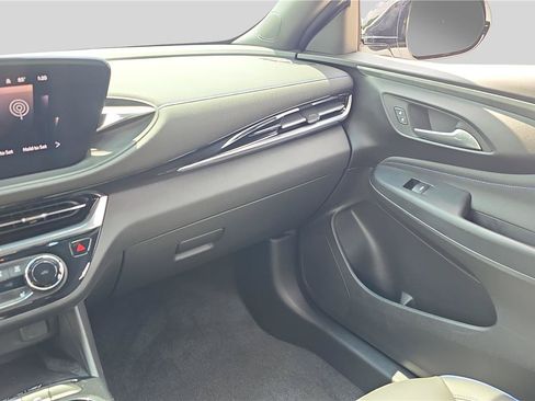 Used 2024 Buick Envista Sport Touring w/ Convenience I Package FWD image 24
