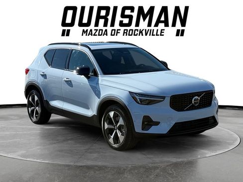 Used 2026 Volvo XC40 B5 Plus AWD/4WD image 1