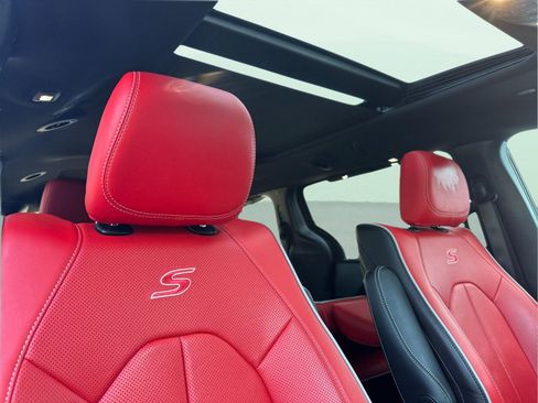 Used 2020 Chrysler Pacifica Limited w/ Quick Oder Package 2EV RED-S image 18