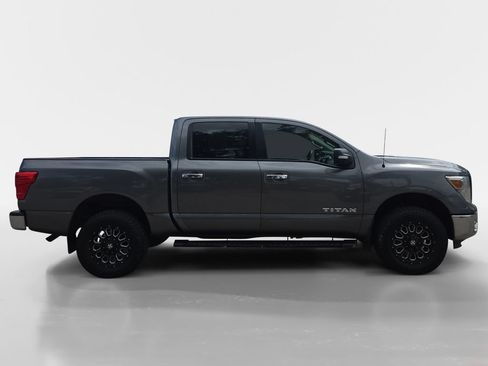 Used 2019 Nissan Titan SV AWD/4WD image 6