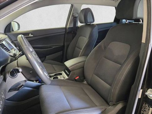 Used 2018 Hyundai Tucson Sport FWD image 11