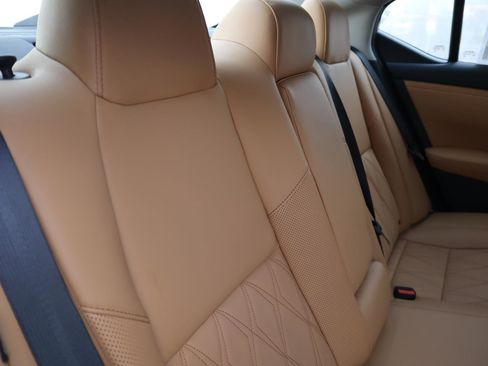 Used 2025 Nissan Sentra SV w/ SV Premium Package image 45