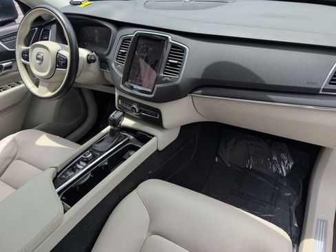 Used 2020 Volvo XC90 T6 Momentum w/ Protection Package Premier AWD/4WD image 29