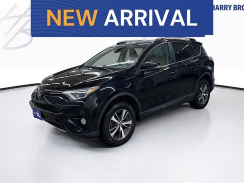 Used 2017 Toyota RAV4 XLE w/ Plus Special Value Package AWD/4WD image 1