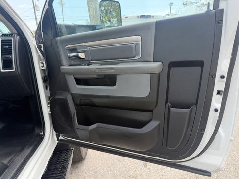 Used 2017 RAM 5500 SLT w/ Quick Order Package 29G SLT AWD/4WD image 11