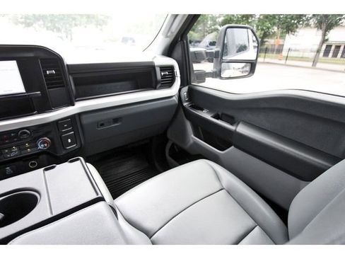 Used 2025 Ford F250 XL w/ XL Off-Road Package AWD/4WD image 9