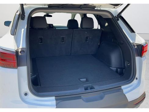 Used 2023 Chevrolet Blazer LT image 19