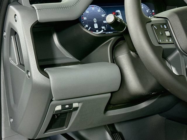 New 2026 Land Rover Defender 110 X-Dynamic SE AWD/4WD image 10