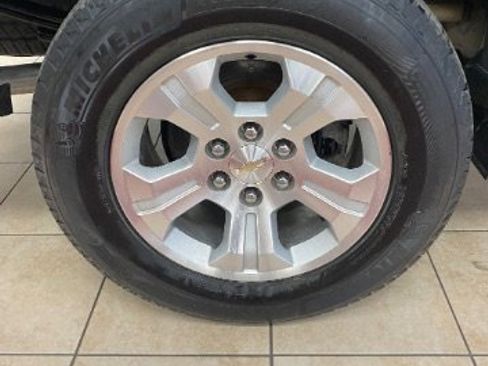 Used 2018 Chevrolet Silverado 1500 LT w/ All Star Edition image 32