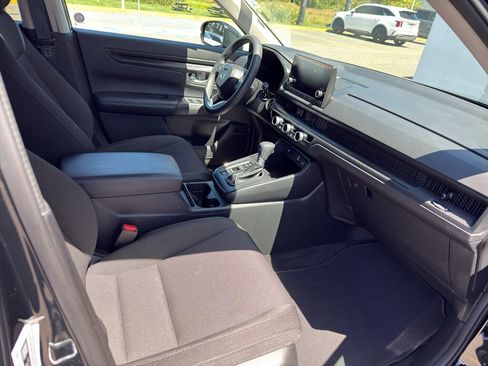 Used 2025 Honda CR-V LX image 17