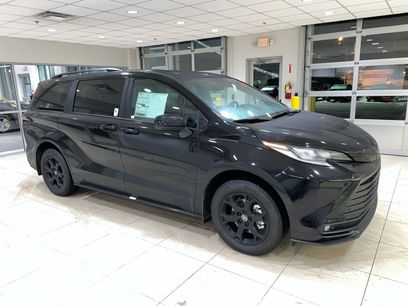 New 2026 Toyota Sienna XLE Woodland Edition