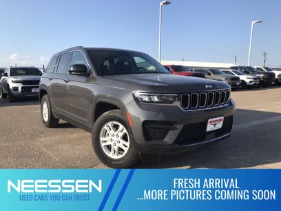 Used 2024 Jeep Grand Cherokee Laredo