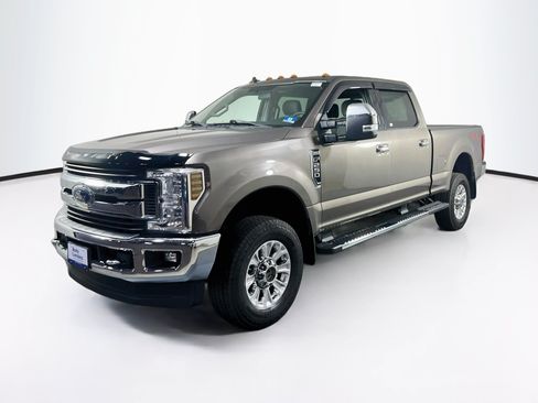 Used 2019 Ford F250 XLT w/ XLT Premium Package AWD/4WD image 1