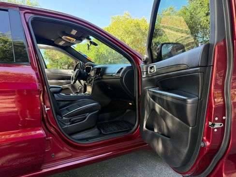 Used 2021 Jeep Grand Cherokee Laredo X RWD image 15