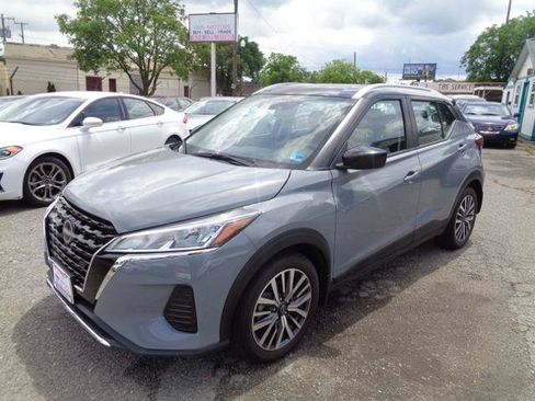 Used 2024 Nissan Kicks SV FWD image 30