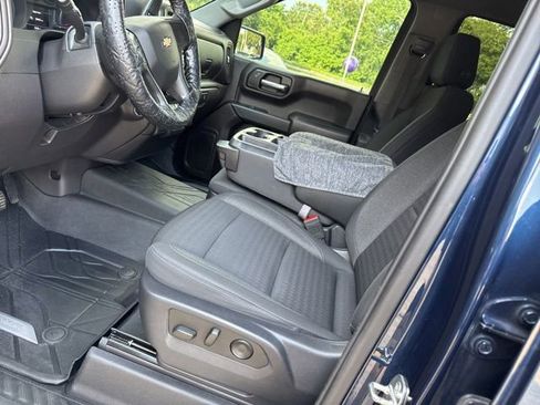 Used 2023 Chevrolet Silverado 1500 Custom w/ LPO, Dark Essentials Package RWD image 31