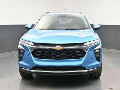 New 2026 Chevrolet Trax LT w/ Driver Confidence Package FWD image 3