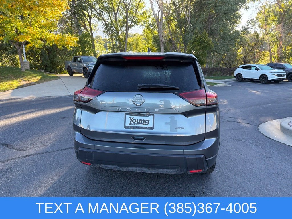 Used 2026 Nissan Rogue SV AWD/4WD image 5