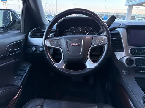 Used 2019 GMC Yukon SLT image 17
