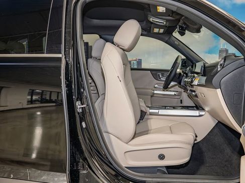 Used 2026 Mercedes-Benz GLB 250 4MATIC image 21