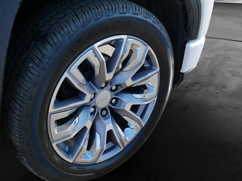 Used 2023 GMC Sierra 1500 Denali w/ Denali Reserve Package AWD/4WD image 12