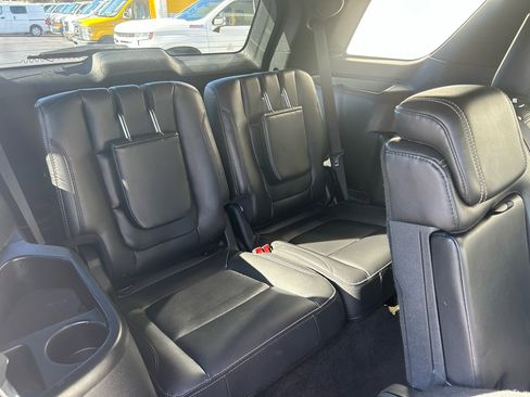 Used 2018 Ford Explorer Limited image 25