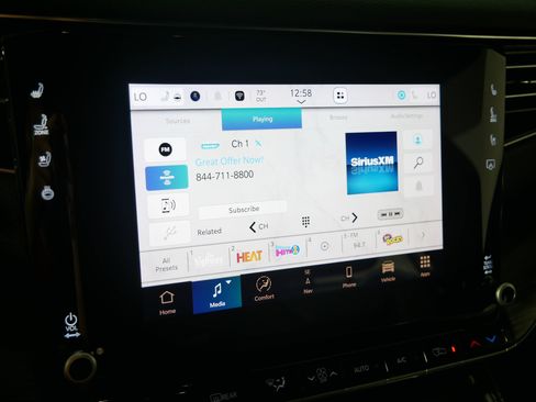 Used 2023 Jeep Wagoneer L Series II AWD/4WD image 22