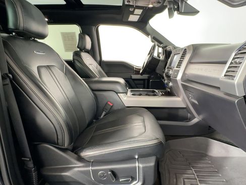 Used 2017 Ford F250 Platinum w/ Platinum Ultimate Package image 31