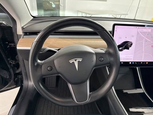 Used 2019 Tesla Model 3 Long Range RWD image 23