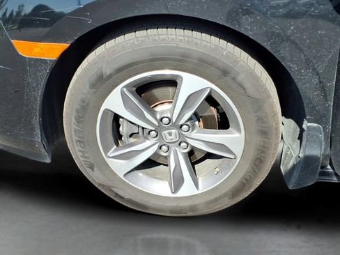 Used 2018 Honda Odyssey Touring image 18