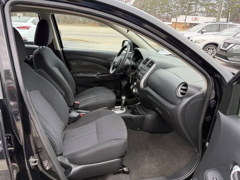 Used 2014 Nissan Versa SV image 18