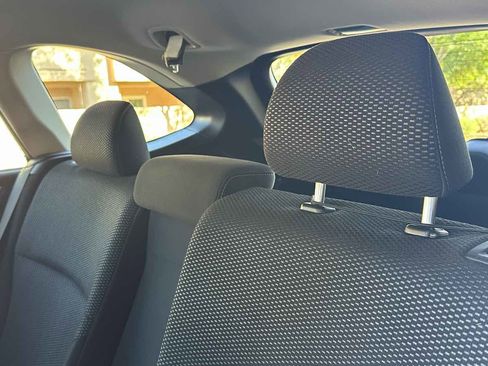 Used 2015 Subaru Outback 2.5i Premium image 17