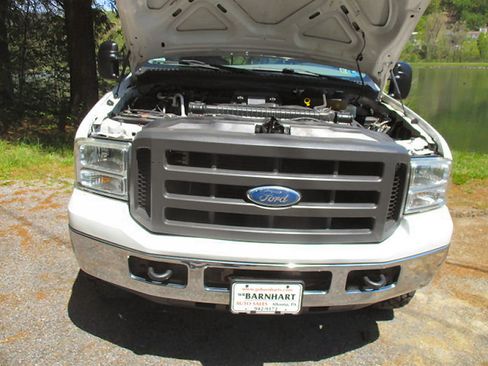 Used 2005 Ford F250 XL AWD/4WD image 7